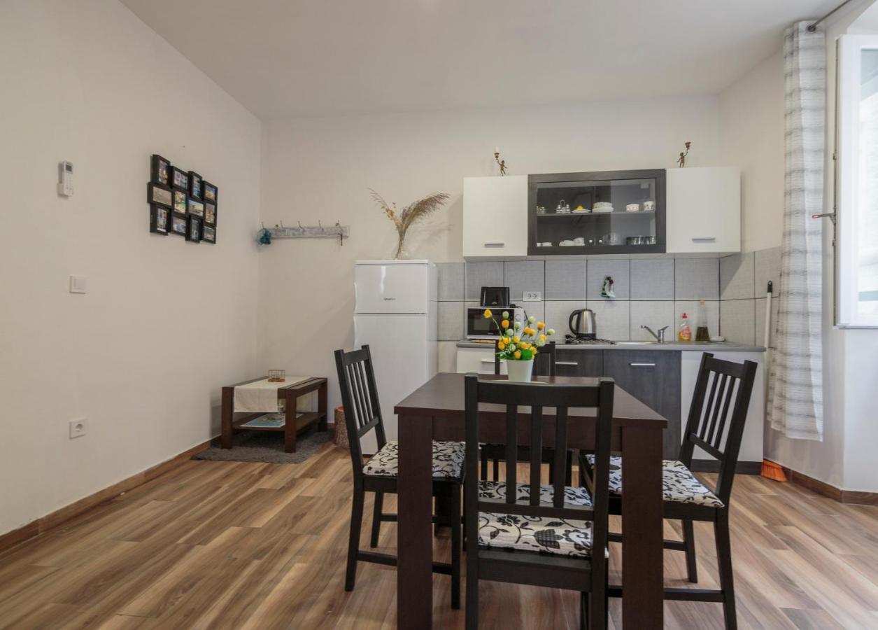 Apartment Esa コミジャ エクステリア 写真